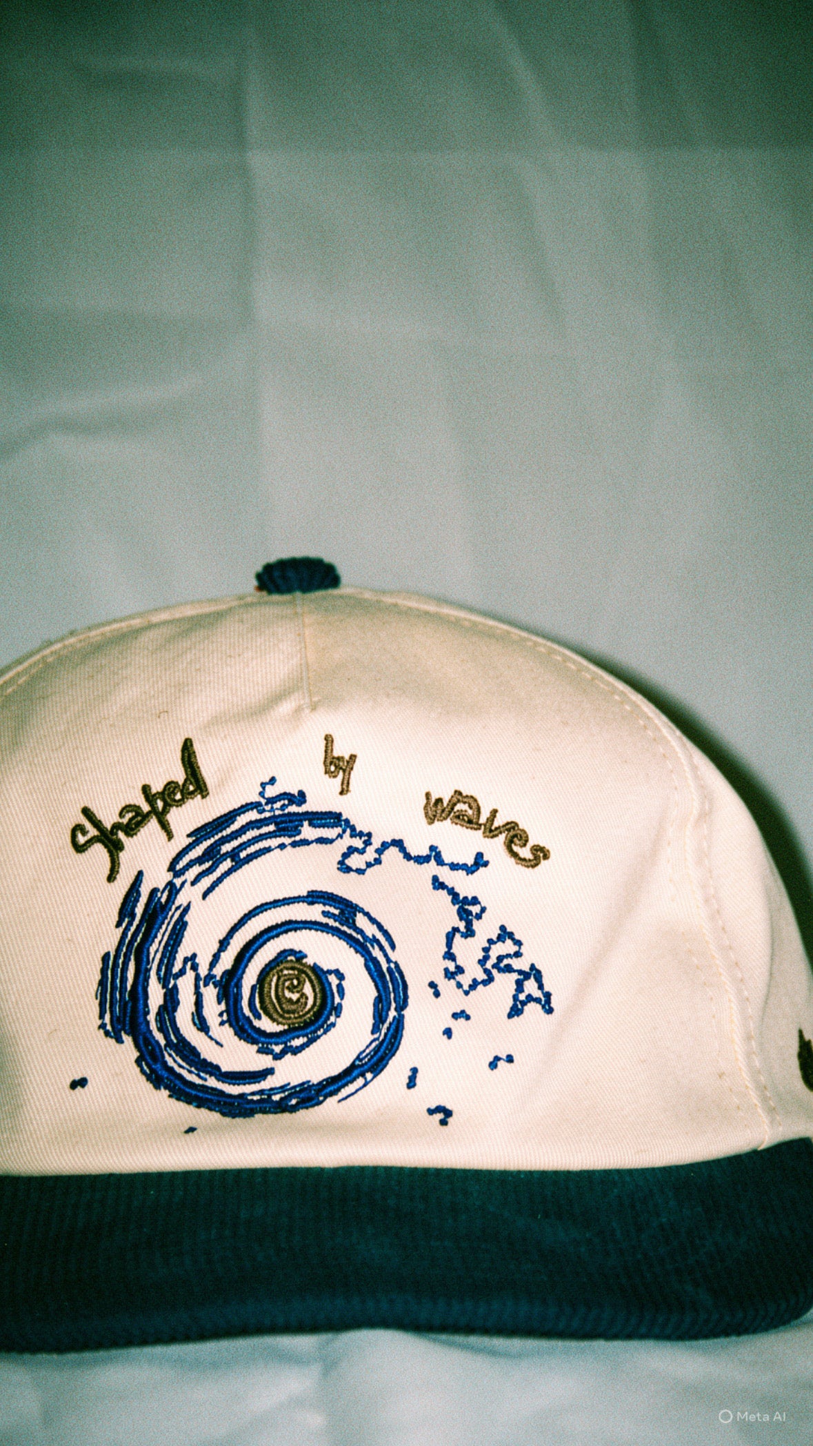 Shaped by Waves – Casquette Unisexe (Eau) 🌊
