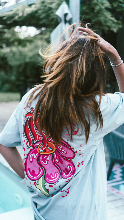 T-shirt bleu et rose stylé